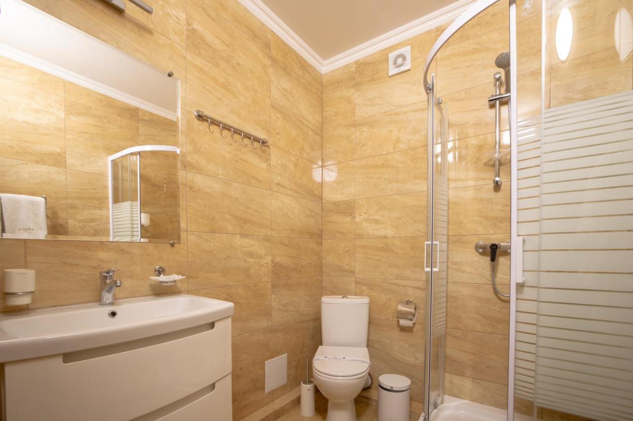 Private Rooms In Hotel Lift 1R 布克维 外观 照片