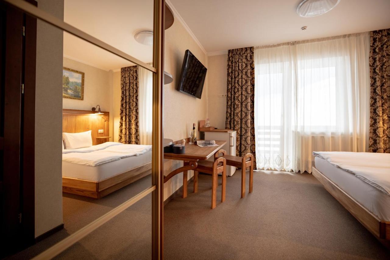 Private Rooms In Hotel Lift 1R 布克维 外观 照片