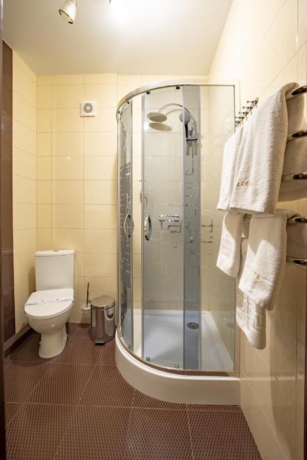 Private Rooms In Hotel Lift 1R 布克维 外观 照片