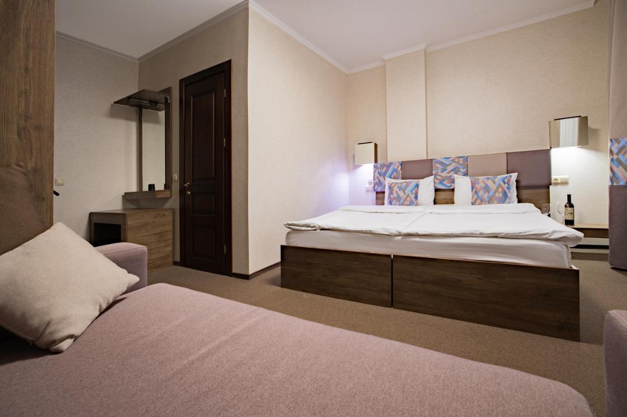 Private Rooms In Hotel Lift 1R 布克维 外观 照片