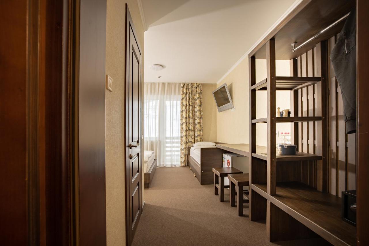 Private Rooms In Hotel Lift 1R 布克维 外观 照片