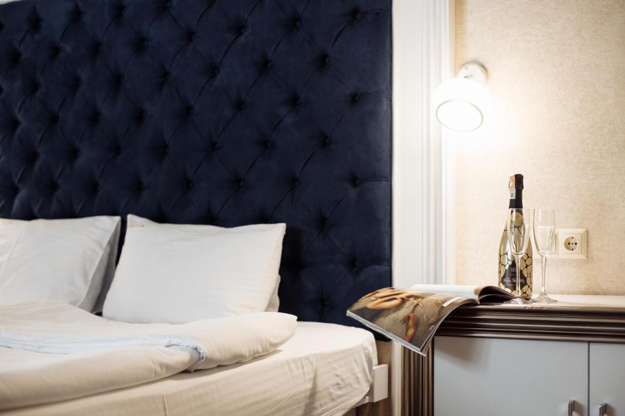Private Rooms In Hotel Lift 1R 布克维 外观 照片