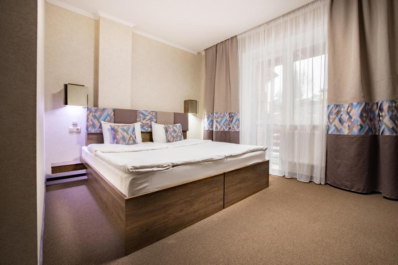 Private Rooms In Hotel Lift 1R 布克维 外观 照片