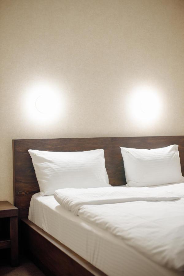 Private Rooms In Hotel Lift 1R 布克维 外观 照片