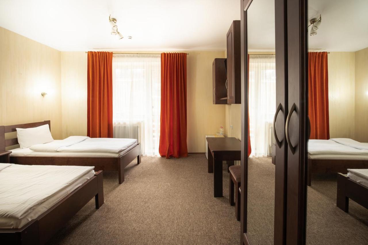 Private Rooms In Hotel Lift 1R 布克维 外观 照片