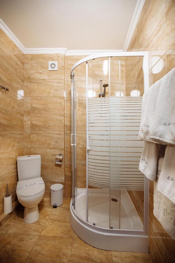 Private Rooms In Hotel Lift 1R 布克维 外观 照片